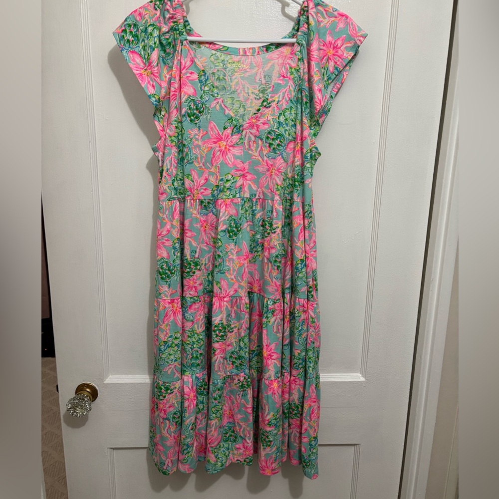Lilly Pulitzer V Neck Dress EUC Size S